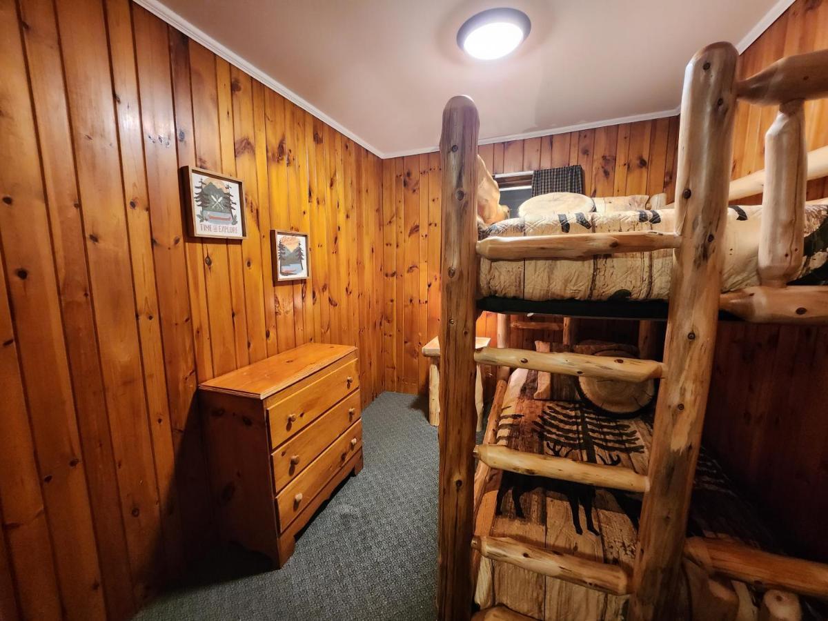 Cramers Point Lake Breeze Resort